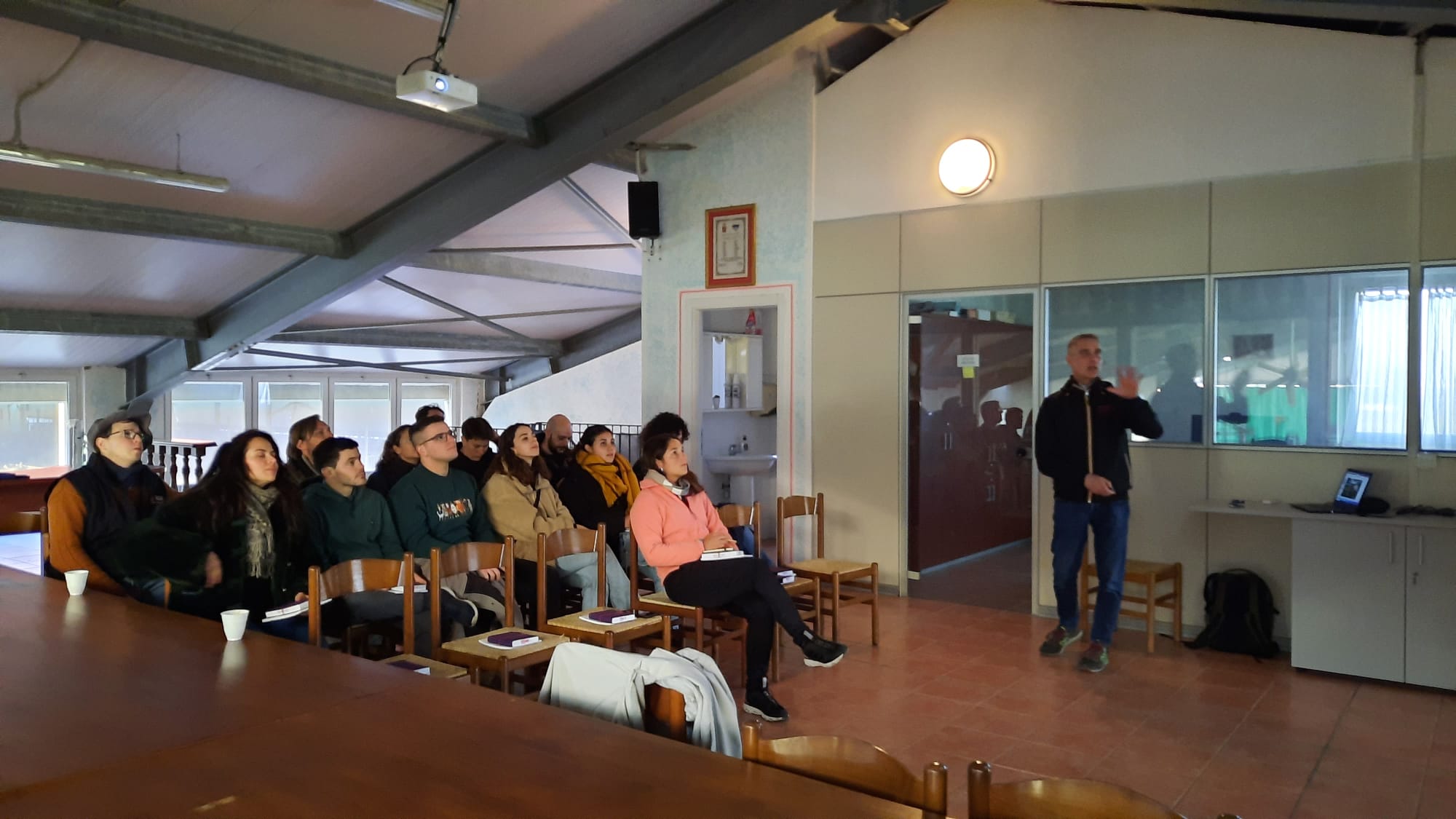 Visita presso stalla di vacche da latte con utilizzo di sensori SCR per il monitoraggio dell’attività ruminale - Az. Agr. Nordera